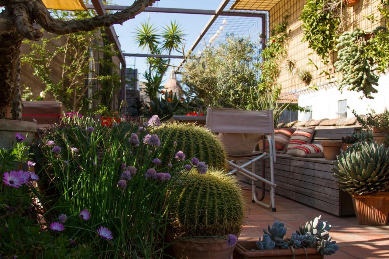 Tre Vie Apartment Con Terrazzo Giardino Pensile Catania Exterior photo