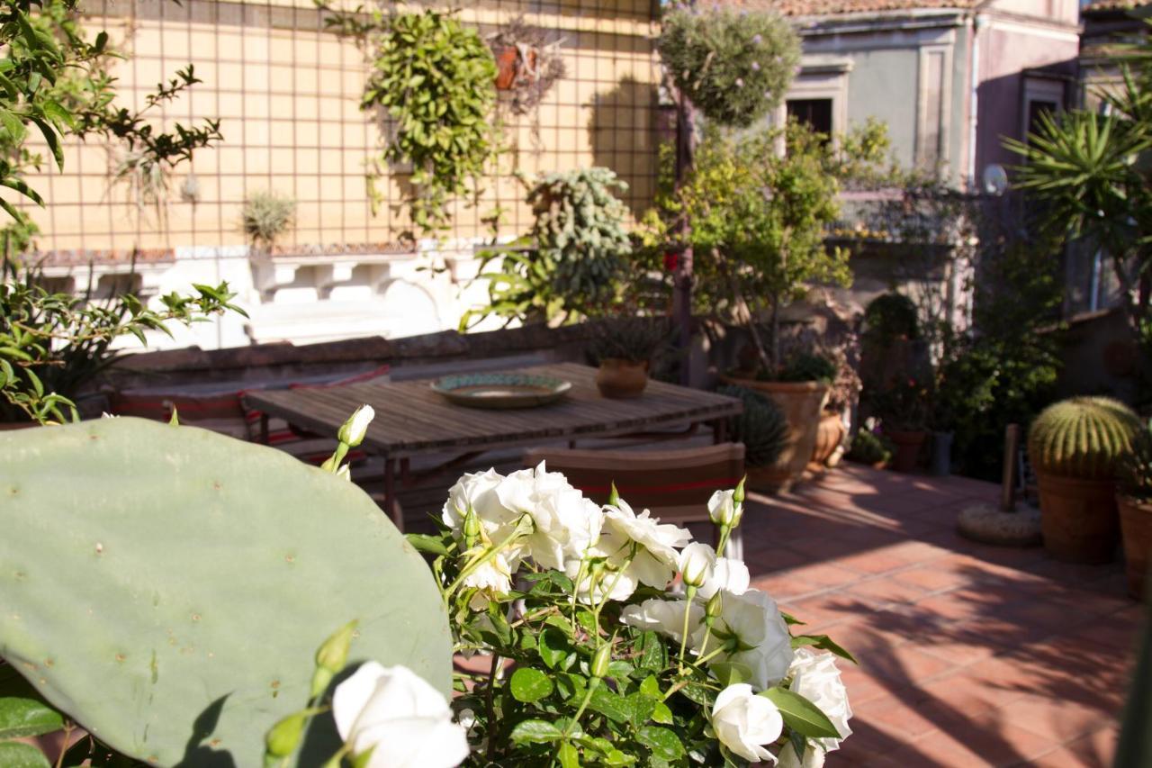 Tre Vie Apartment Con Terrazzo Giardino Pensile Catania Exterior photo