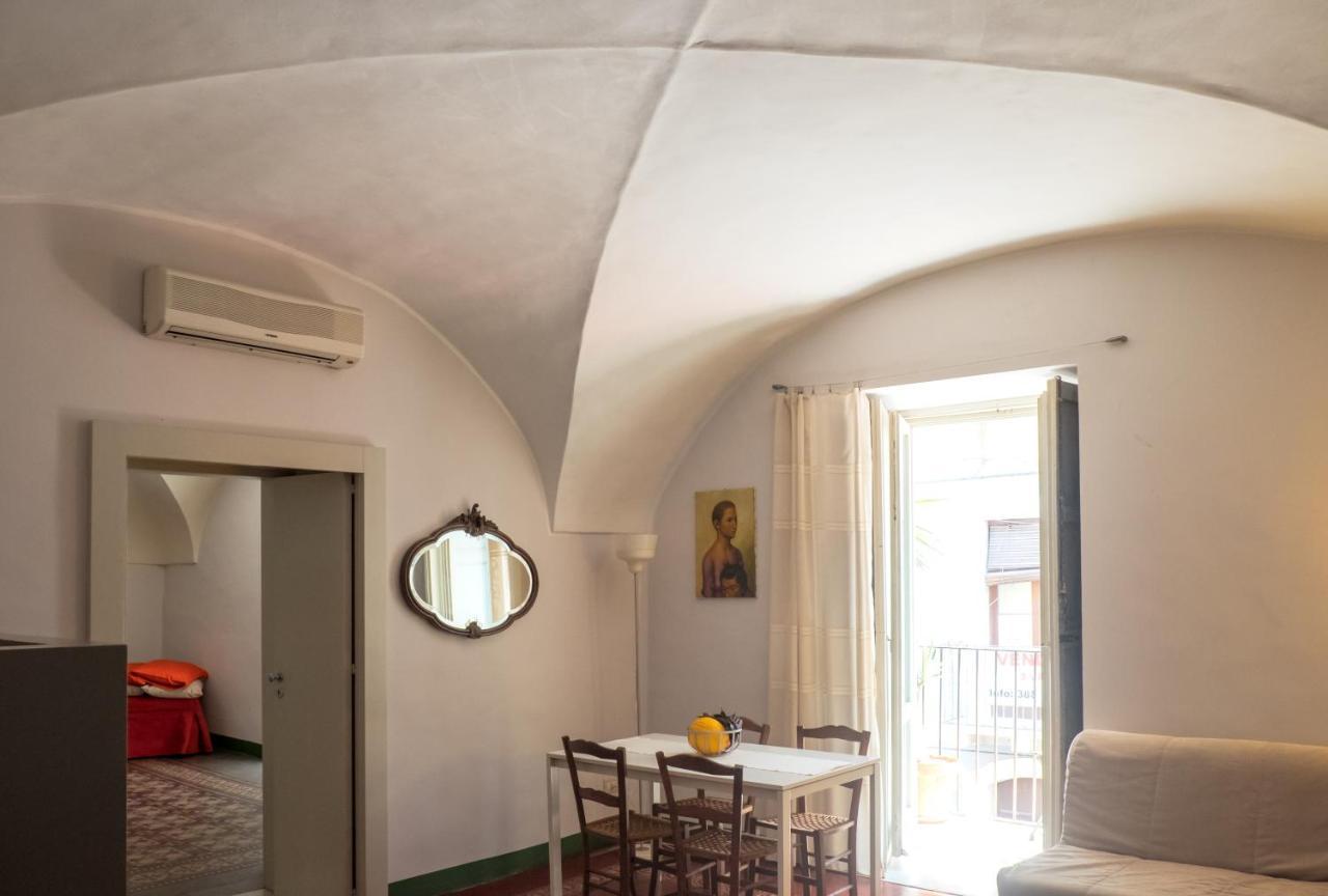 Tre Vie Apartment Con Terrazzo Giardino Pensile Catania Exterior photo