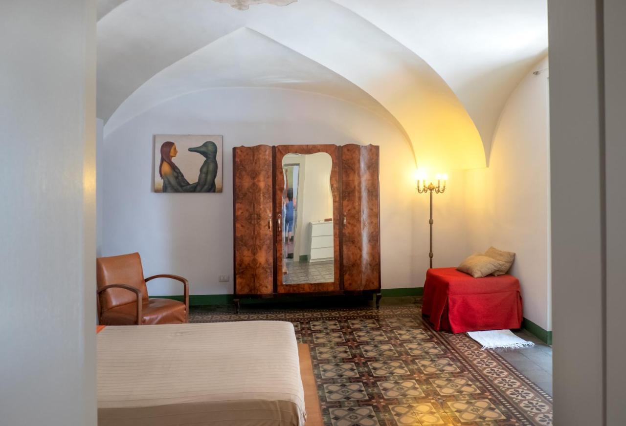 Tre Vie Apartment Con Terrazzo Giardino Pensile Catania Exterior photo